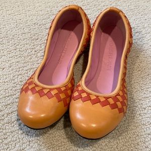 ROBERT ZUR Ballet Flats — MATTIE — Peach & Coral Leather Woven Shoes — Like New!